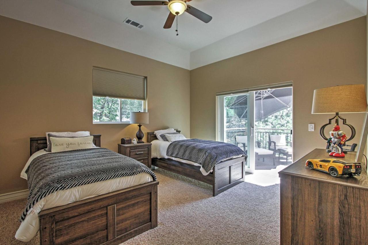 Roomy Home With Deck, 5 Mi To Lake Arrowhead Village Luaran gambar